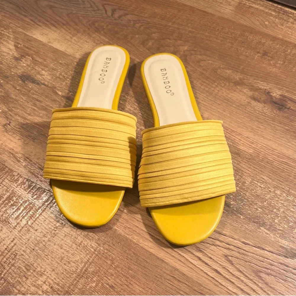Bamboo Women's Yellow Slide Sandals - Picture 1 of 6